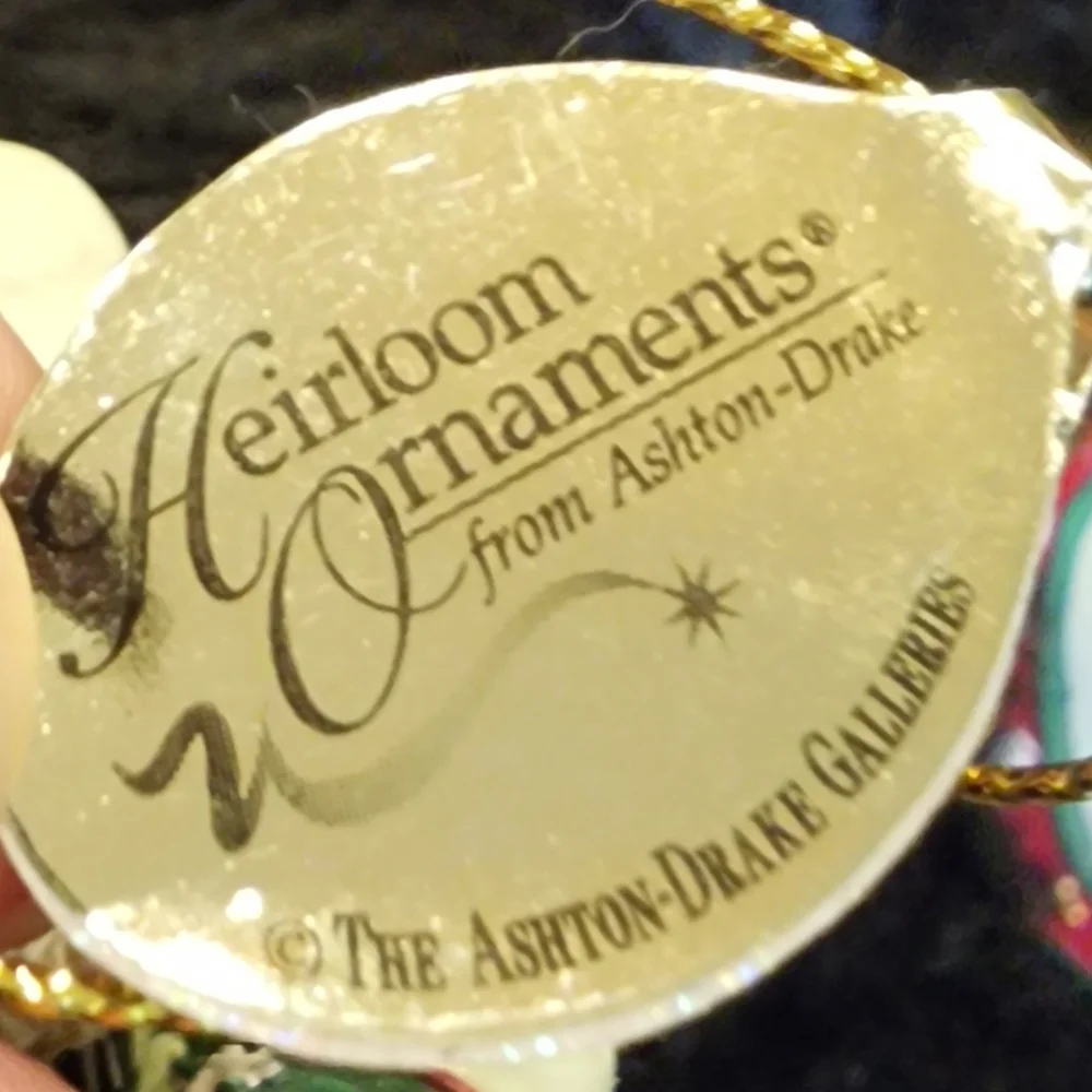 Set of 2 Thomas Kinkade Old World Santa Ornaments by Heirloom Ornaments